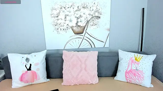 Evarey  online show from 11/17/25, 05:35