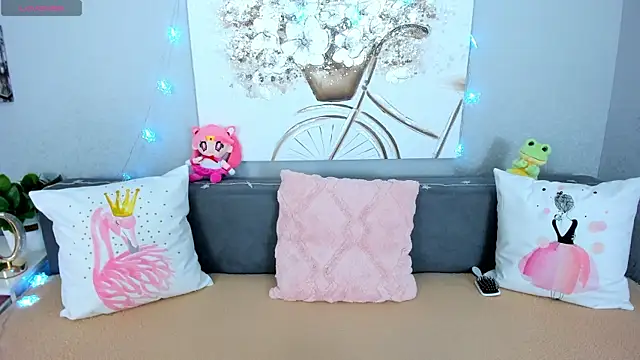 Evarey  online show from 12/17/25, 06:30