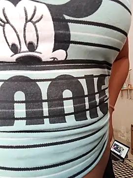 anshika0124 online show from 11/05/25, 06:02