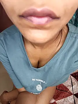 anshika0124 online show from 03/25/26, 06:30