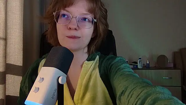 emymayy online show from 03/18/26, 12:52