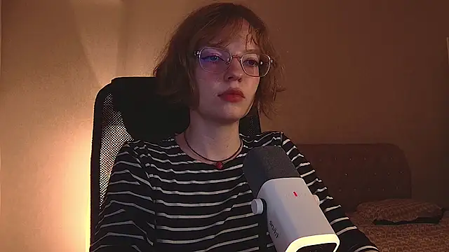 emymayy online show from 06/19/26, 03:49