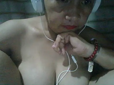 xxxsuckyourdick4u online show from 04/13/26, 01:27