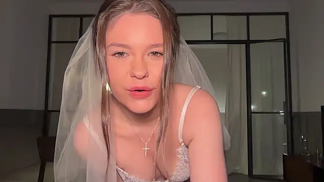 Snapshot of tokyo_bloom chatting on 12/18/25, 03:51 tokyo bloom online show from 12/18/25, 03:51