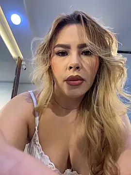 Snapshot of Katya_blonde chatting on 02/16/26, 08:38 Katya blonde online show from 02/16/26, 08:38