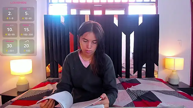 Sofy and Mia online show from 11/10/25, 12:04