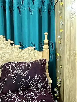 Beauty Queen Soniya online show from 05/03/26, 11:55