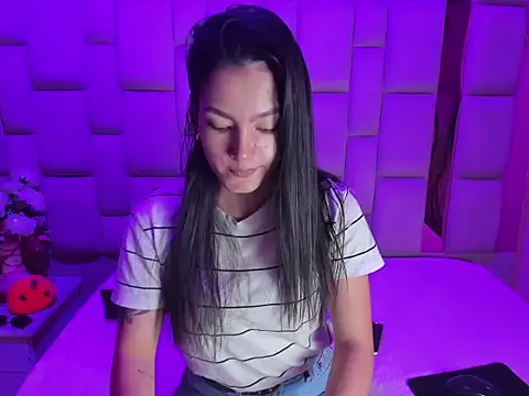 Gisell Squirt  online show from 11/18/25, 12:42