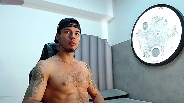 Snapshot of Rurik_Jones chatting on 10/25/25, 12:02 Rurik Jones online show from 10/25/25, 12:02