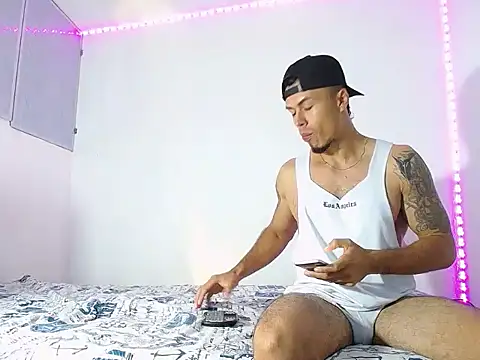 Snapshot of Rurik_Jones chatting on 02/13/26, 10:06 Rurik Jones online show from 02/13/26, 10:06