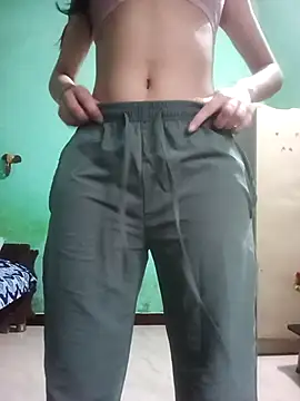 Snapshot of Hornyme18 chatting on 10/26/25, 04:40 Hornyme18 online show from 10/26/25, 04:40