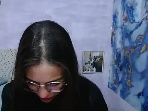 Snapshot of cerecita_anna chatting on 02/11/26, 12:04 cerecita anna online show from 02/11/26, 12:04