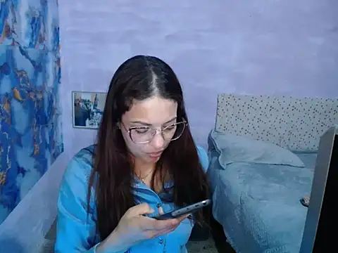 Snapshot of cerecita_anna chatting on 03/02/26, 07:43 cerecita anna online show from 03/02/26, 07:43