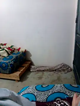 Snapshot of latarak321 chatting on 10/30/25, 07:25 latarak321 online show from 10/30/25, 07:25