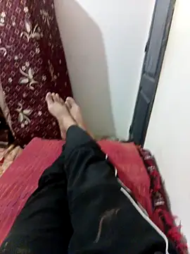 Snapshot of latarak321 chatting on 11/21/25, 12:48 latarak321 online show from 11/21/25, 12:48