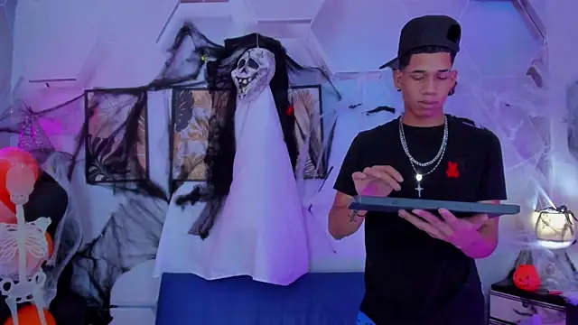 Little nicoll online show from 10/29/25, 11:50