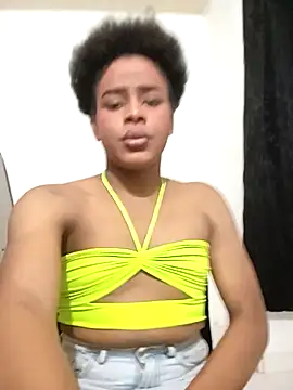 Snapshot of Nelsareth chatting on 02/18/26, 04:19 Nelsareth online show from 02/18/26, 04:19