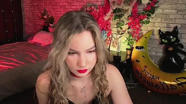  BellaClark online show from 10/29/25, 08:10