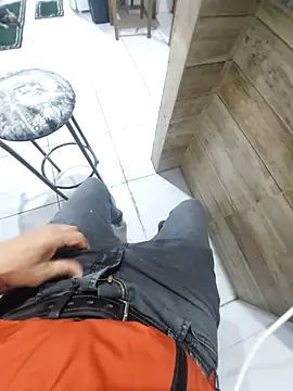 Merlin2310 online show from 11/16/25, 04:40