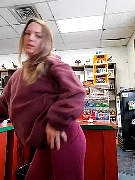 Cassaroll333 online show from 12/01/25, 04:34