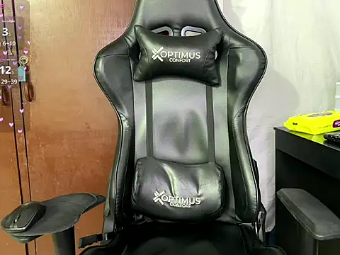 BigTitsGirl04 online show from 02/12/26, 10:27