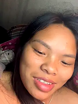 hello-cute online show from 12/02/25, 03:18