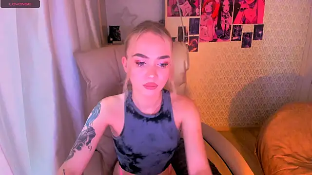 Lollyy baby online show from 11/19/25, 09:09