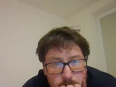 Snapshot of czechguy chatting on 10/11/25, 05:00 czechguy online show from 10/11/25, 05:00