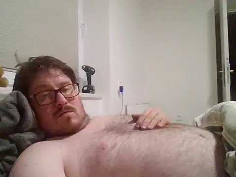 czechguy online show from 10/17/25, 08:55