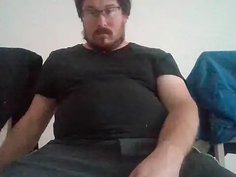 Snapshot of czechguy chatting on 11/19/25, 02:39 czechguy online show from 11/19/25, 02:39