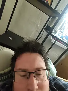 czechguy online show from 12/21/25, 09:38