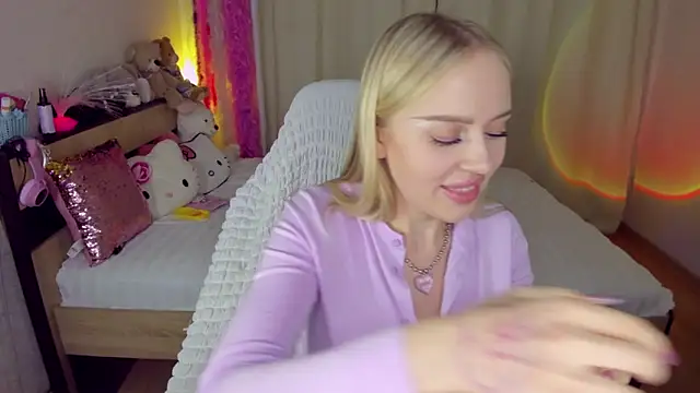 CeaneLino online show from 10/17/25, 06:32