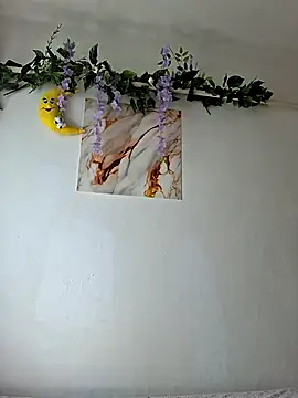 Snapshot of Nika_aa chatting on 07/08/26, 08:19 Nika aa online show from 07/08/26, 08:19