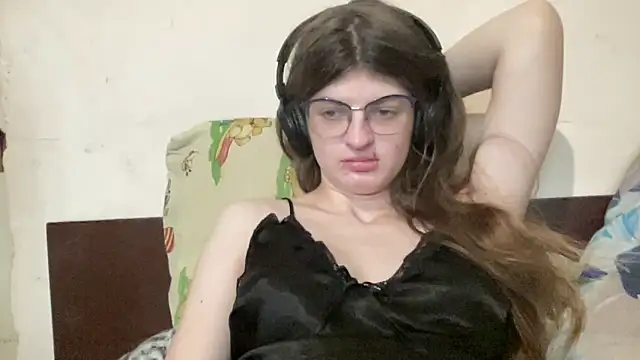 Snapshot of NikaXZimax chatting on 11/23/25, 08:58 NikaXZimax online show from 11/23/25, 08:58