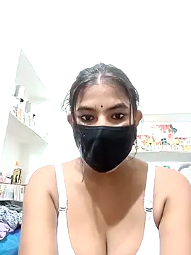 Hot radhaji online show from 11/10/25, 04:39