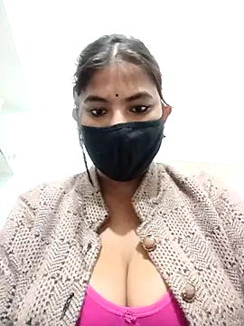 Hot radhaji online show from 11/26/25, 05:58