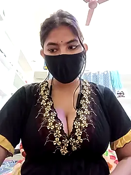 Hot radhaji online show from 02/13/26, 04:36