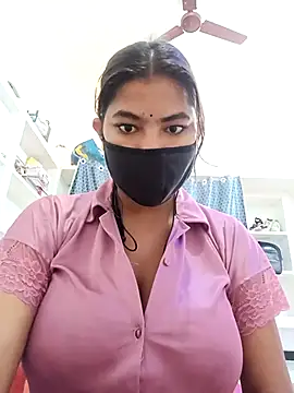 Hot radhaji online show from 03/16/26, 01:22