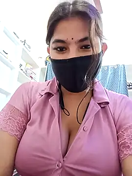 Hot radhaji online show from 03/25/26, 02:23