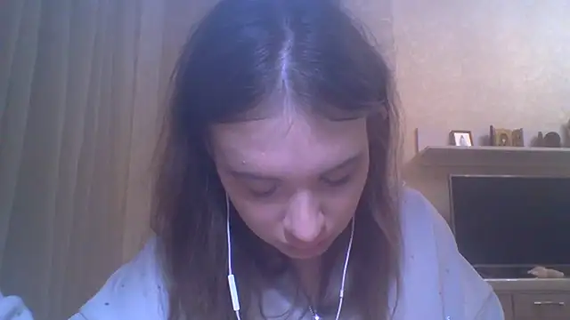 CeyaLier online show from 10/14/25, 04:08