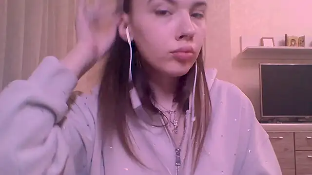 CeyaLier online show from 03/26/26, 06:02