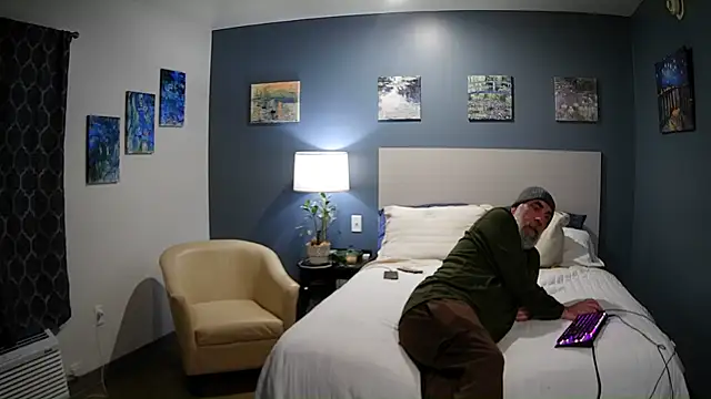 Snapshot of Fuck-Buddy-4U chatting on 10/16/25, 11:33 Fuck-Buddy-4U online show from 10/16/25, 11:33