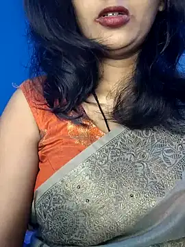 Snapshot of Janu-hasena chatting on 02/24/26, 02:31 Janu-hasena online show from 02/24/26, 02:31