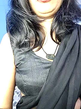 Snapshot of Janu-hasena chatting on 03/01/26, 12:45 Janu-hasena online show from 03/01/26, 12:45