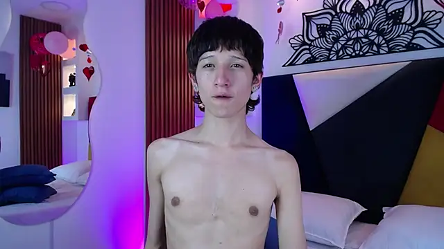 Snapshot of Emo_Boy_ chatting on 02/13/26, 08:21 Emo Boy online show from 02/13/26, 08:21