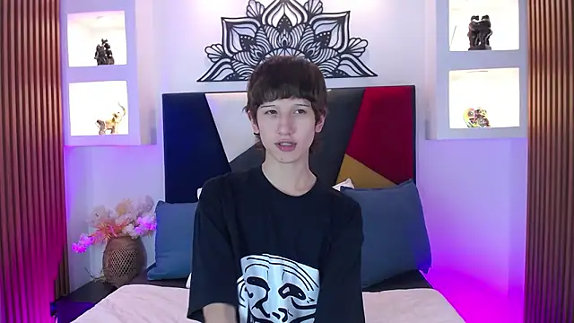 Snapshot of Emo_Boy_ chatting on 02/28/26, 08:10 Emo Boy online show from 02/28/26, 08:10