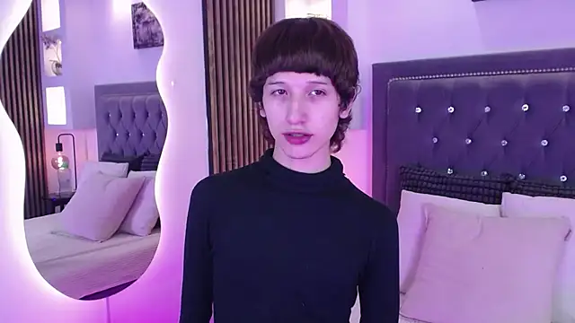 Emo Boy  online show from 04/28/26, 08:36