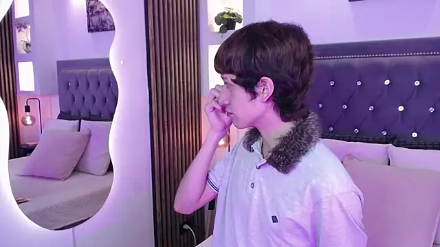 Emo Boy  online show from 05/11/26, 08:39
