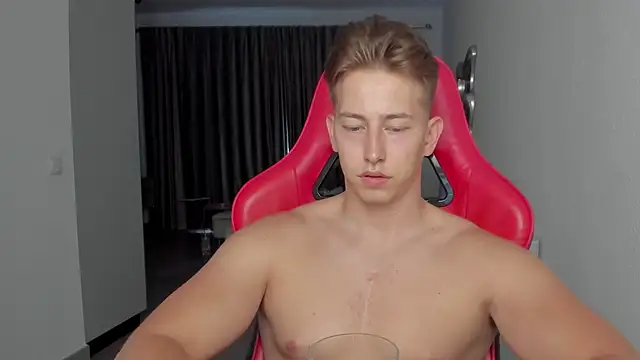 Snapshot of find0m_master chatting on 10/19/25, 06:08 find0m master online show from 10/19/25, 06:08