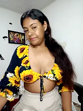 Snapshot of vannesitha25 chatting on 11/05/25, 01:22 vannesitha25 online show from 11/05/25, 01:22